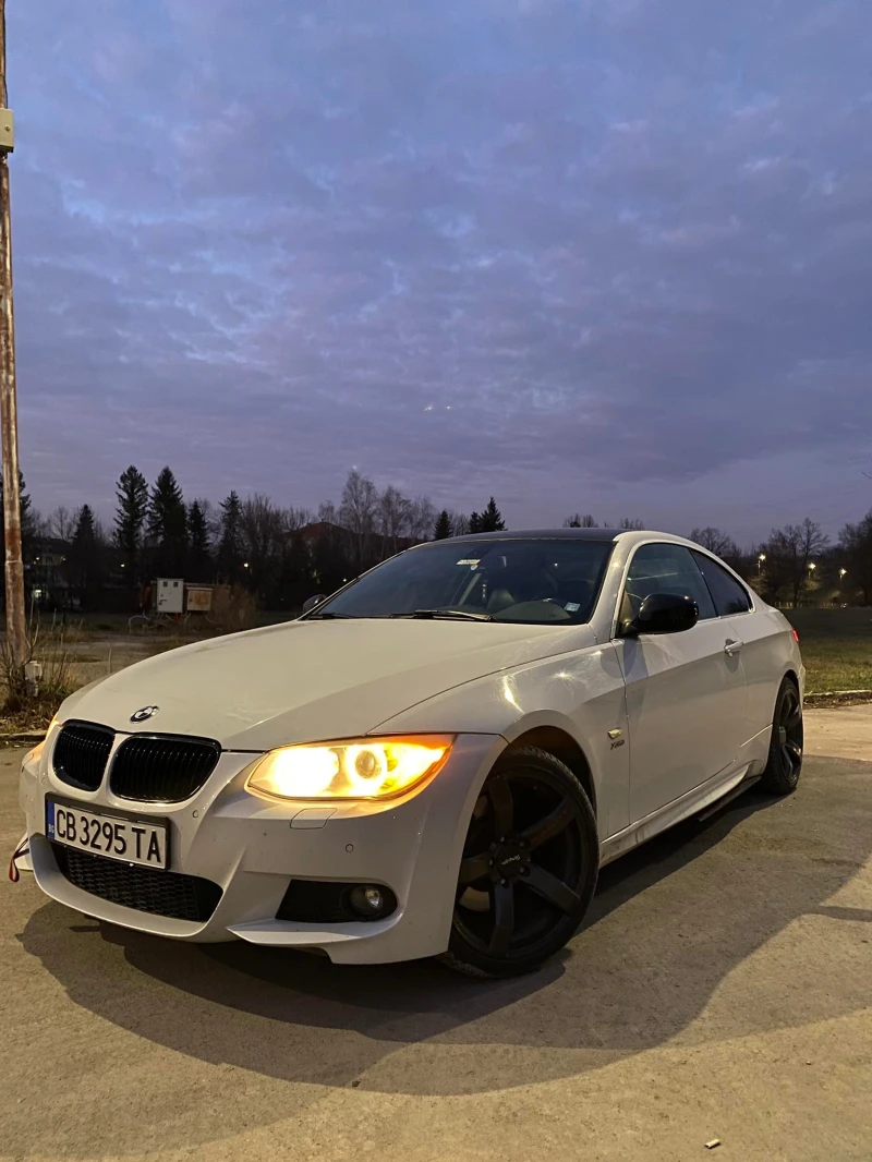 BMW 330, снимка 1 - Автомобили и джипове - 49561310