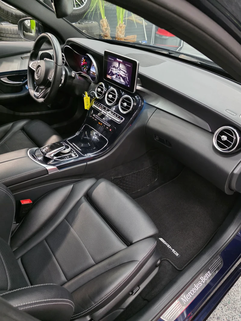 Mercedes-Benz C 250 AMG Kamera Burmester, снимка 10 - Автомобили и джипове - 51132448