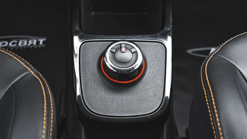 Dacia Spring Comfort Plus, снимка 14 - Автомобили и джипове - 51691797