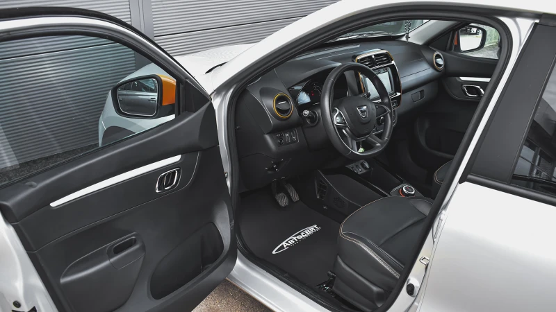 Dacia Spring Comfort Plus, снимка 8 - Автомобили и джипове - 51691797