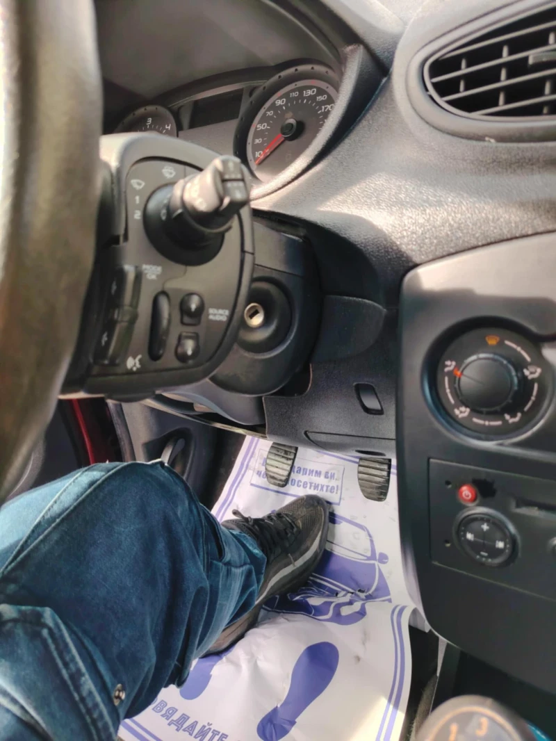 Renault Clio, снимка 8 - Автомобили и джипове - 52309124