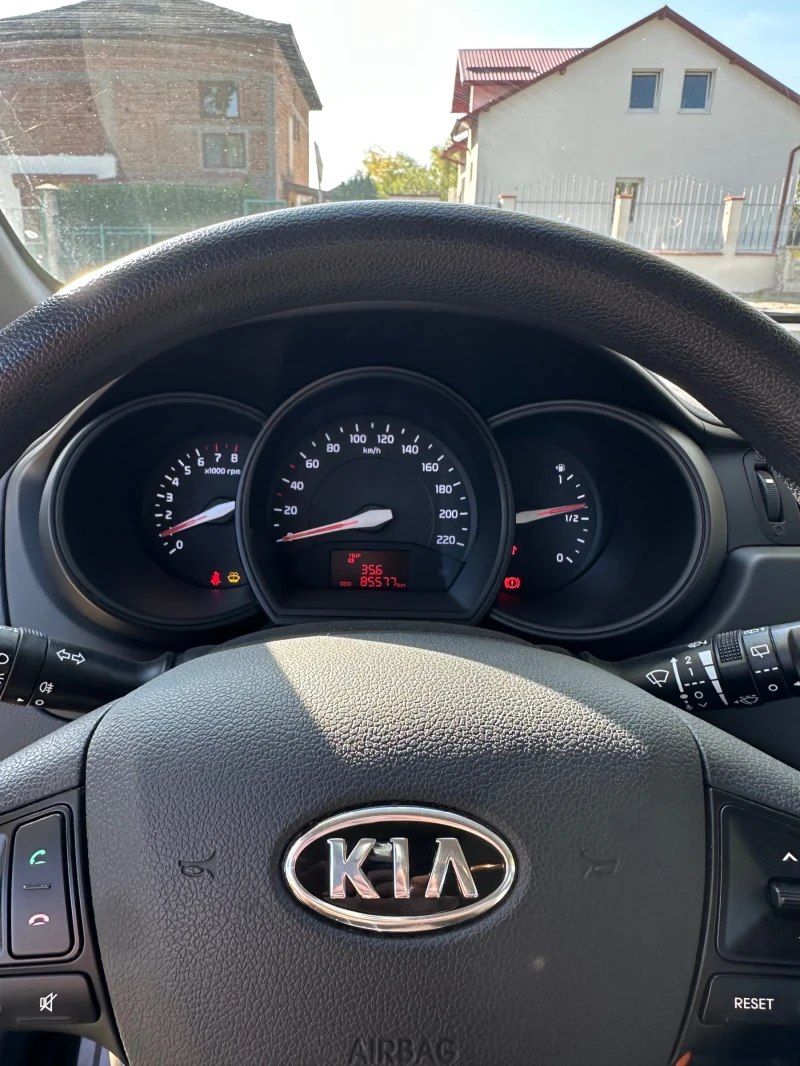 Kia Rio 1.2 BENZIN AUSTRIA , снимка 9 - Автомобили и джипове - 52912783