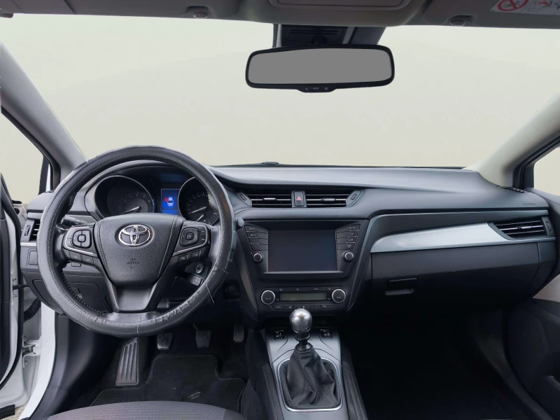 Toyota Avensis 1.6, снимка 9 - Автомобили и джипове - 53255208