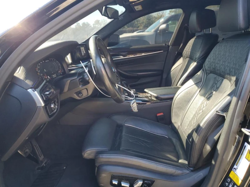 BMW 550 M550i Distronik| 360| Pano| Harmon| Oбдух| Headup|, снимка 7 - Автомобили и джипове - 53376179