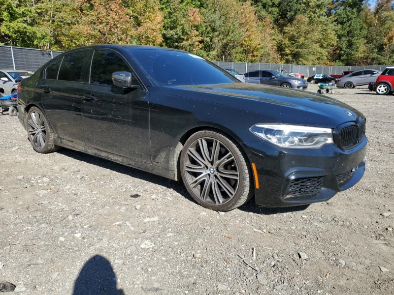 BMW 550 M550i Distronik| 360| Pano| Harmon| Oбдух| Headup|, снимка 4 - Автомобили и джипове - 53376179