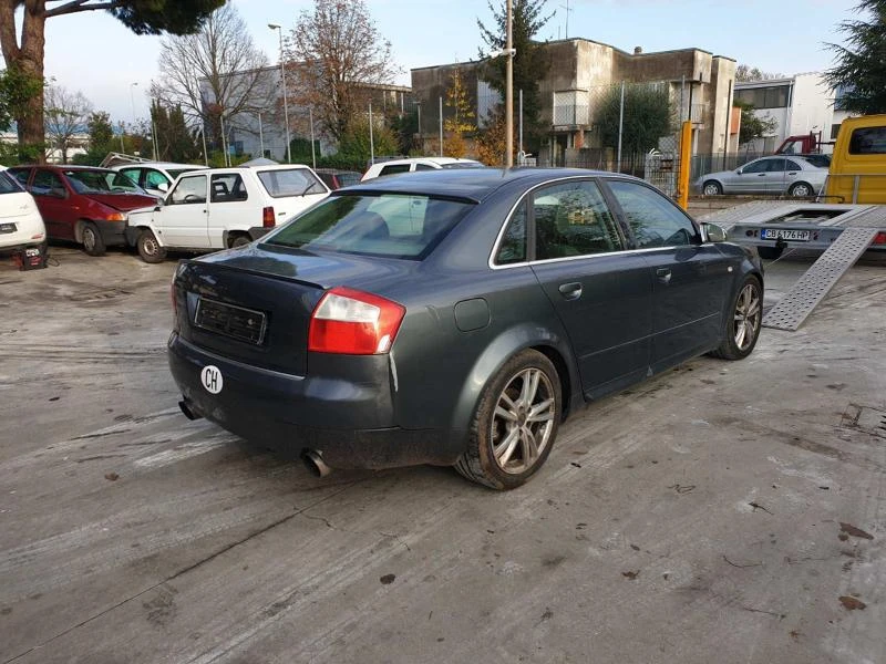 Audi A4 3.0v6 темпомат кожа - изображение 3