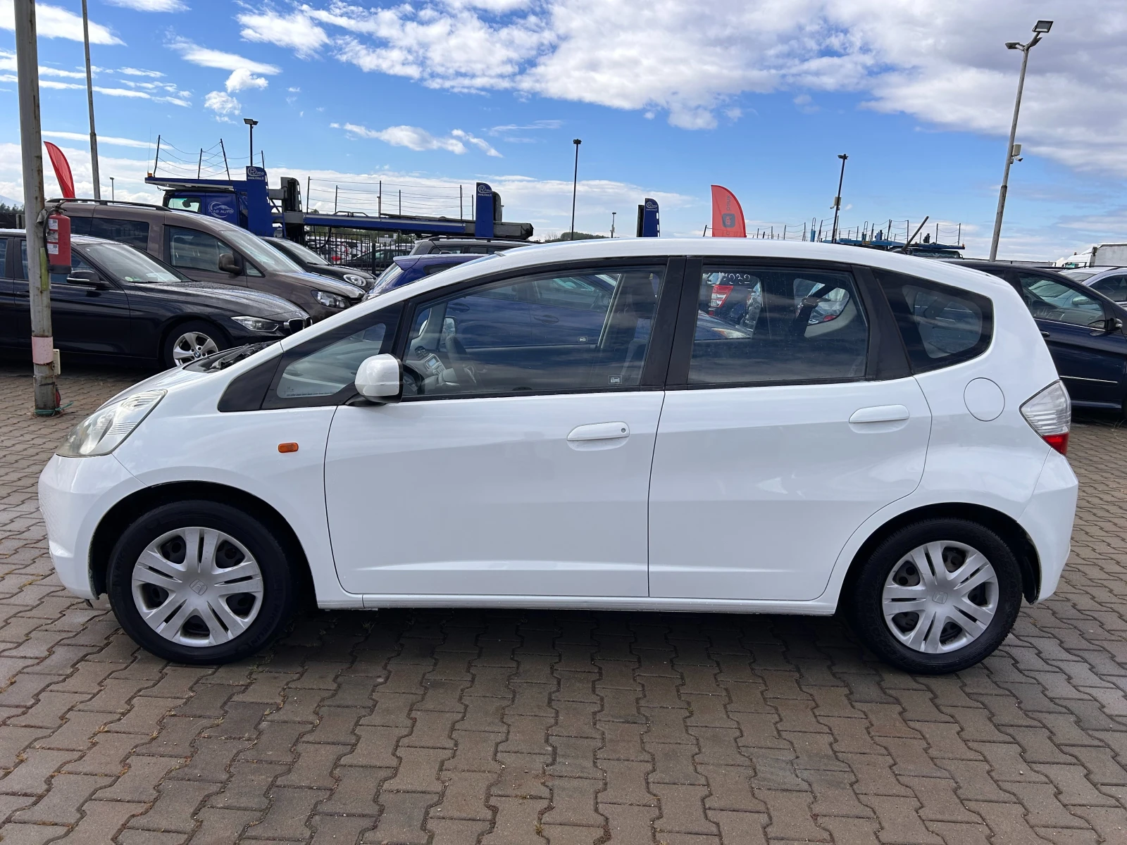 Honda Jazz 1.2GAZ EURO 5 ЛИЗИНГ - изображение 9