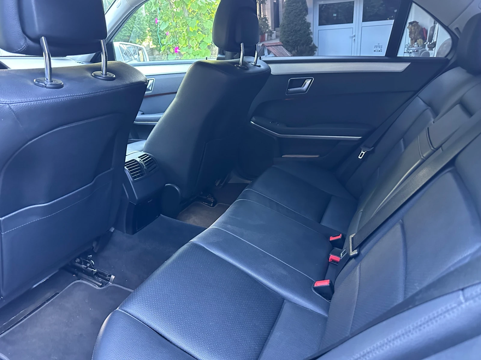 Mercedes-Benz E 220  - изображение 3