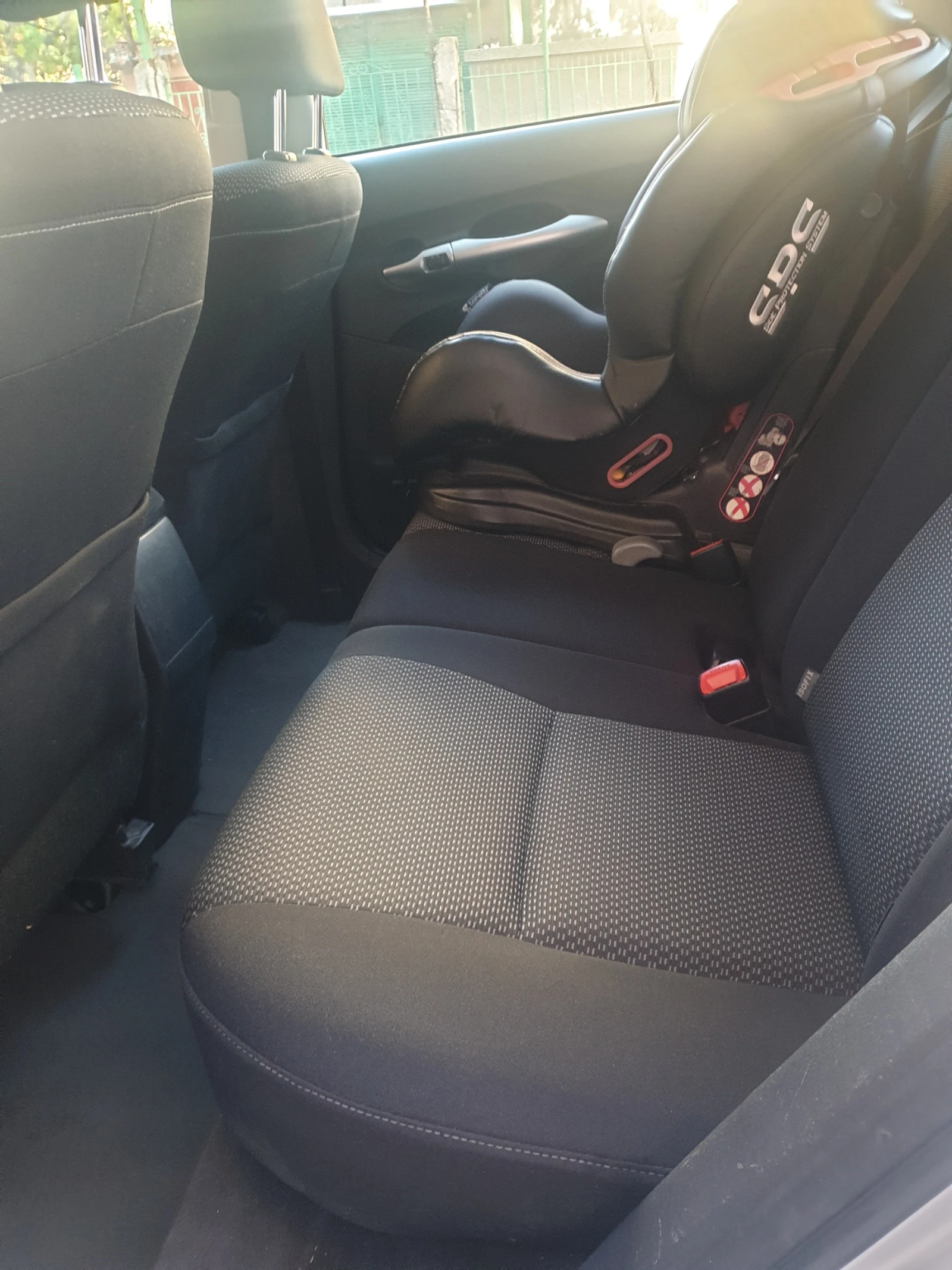 Toyota Auris 1.4 D4D - изображение 10