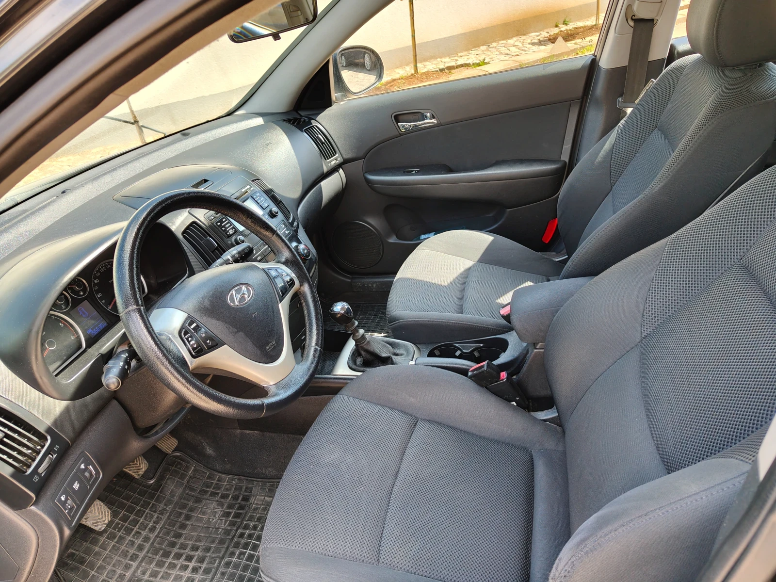 Hyundai I30 2.0CRDI, снимка 5 - Автомобили и джипове - 53267890