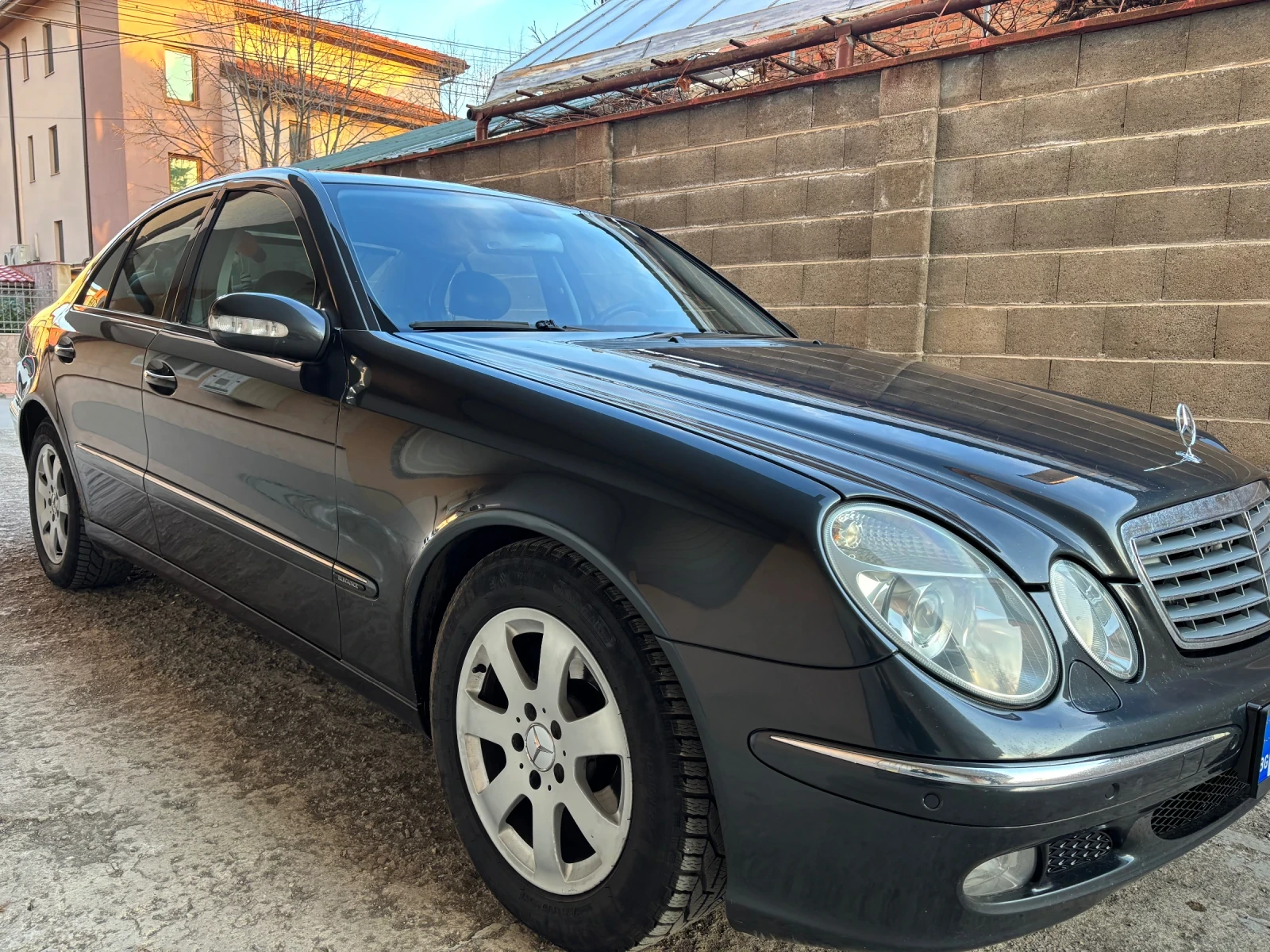 Mercedes-Benz E 270 2.7, CDI, снимка 2 - Автомобили и джипове - 53802900