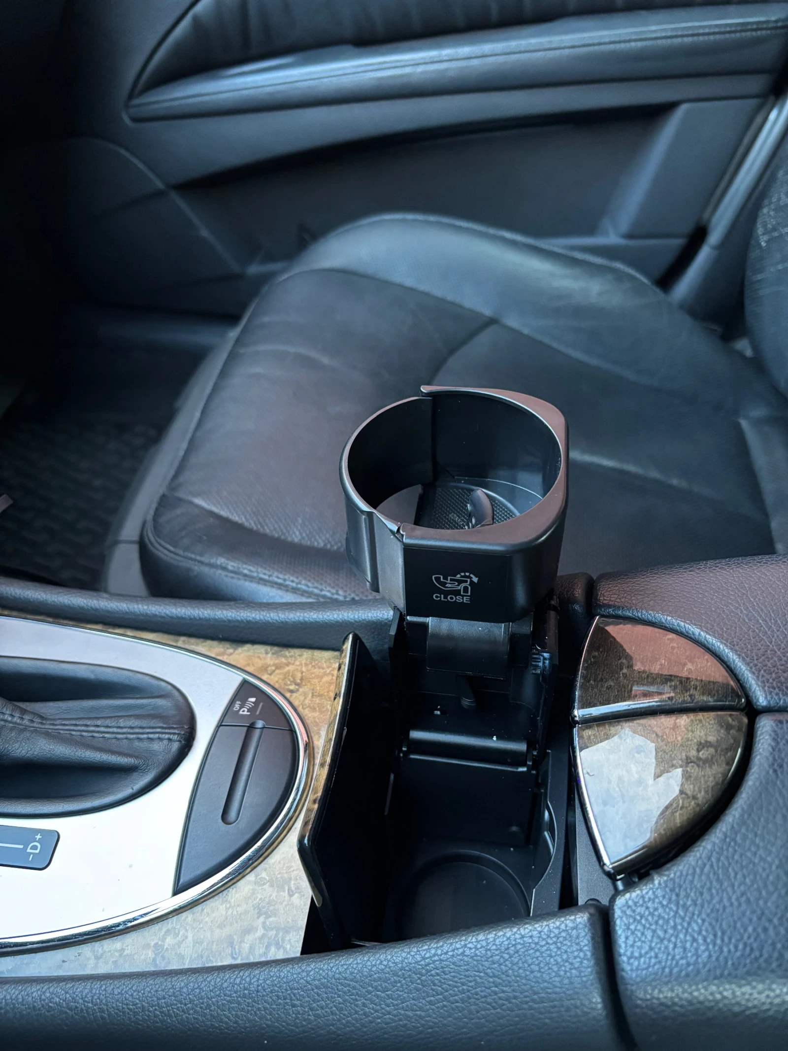 Mercedes-Benz E 270 2.7, CDI, снимка 14 - Автомобили и джипове - 53802900