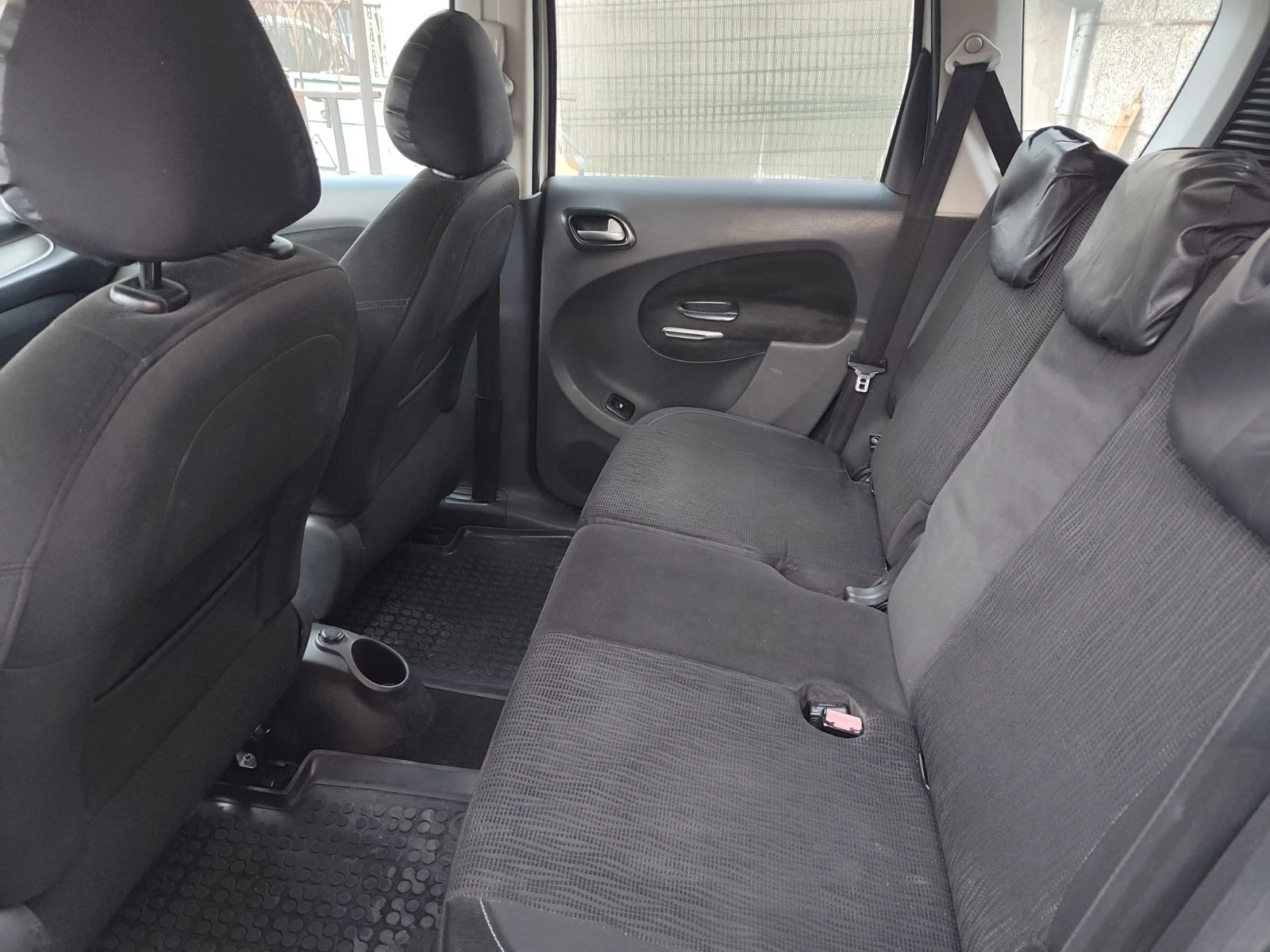 Citroen C3 Picasso, снимка 10 - Автомобили и джипове - 53934240