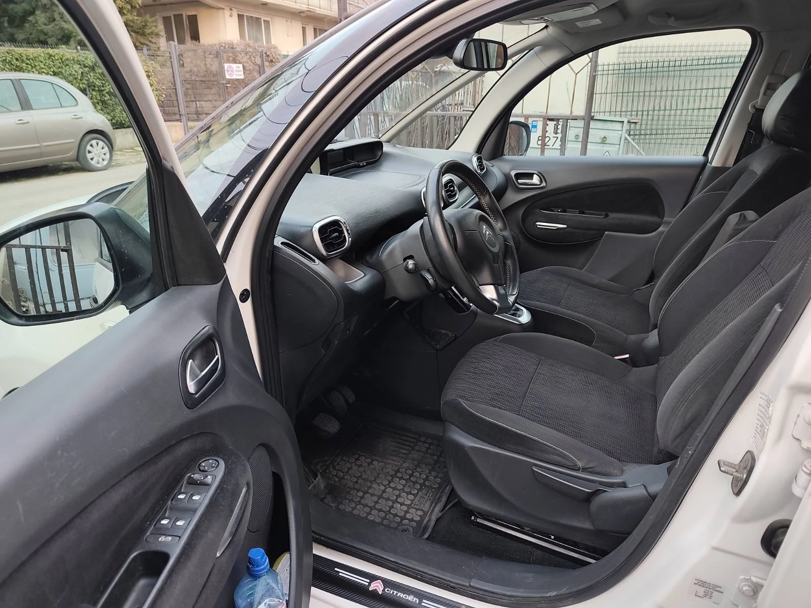 Citroen C3 Picasso, снимка 9 - Автомобили и джипове - 53934240