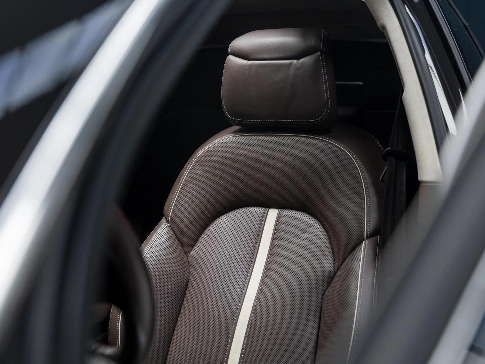 Audi A8 4.2 TDI* QUATTRO* BOSE* 3XTV* LONG* LED* ОБДУХВ* P, снимка 15 - Автомобили и джипове - 54257841