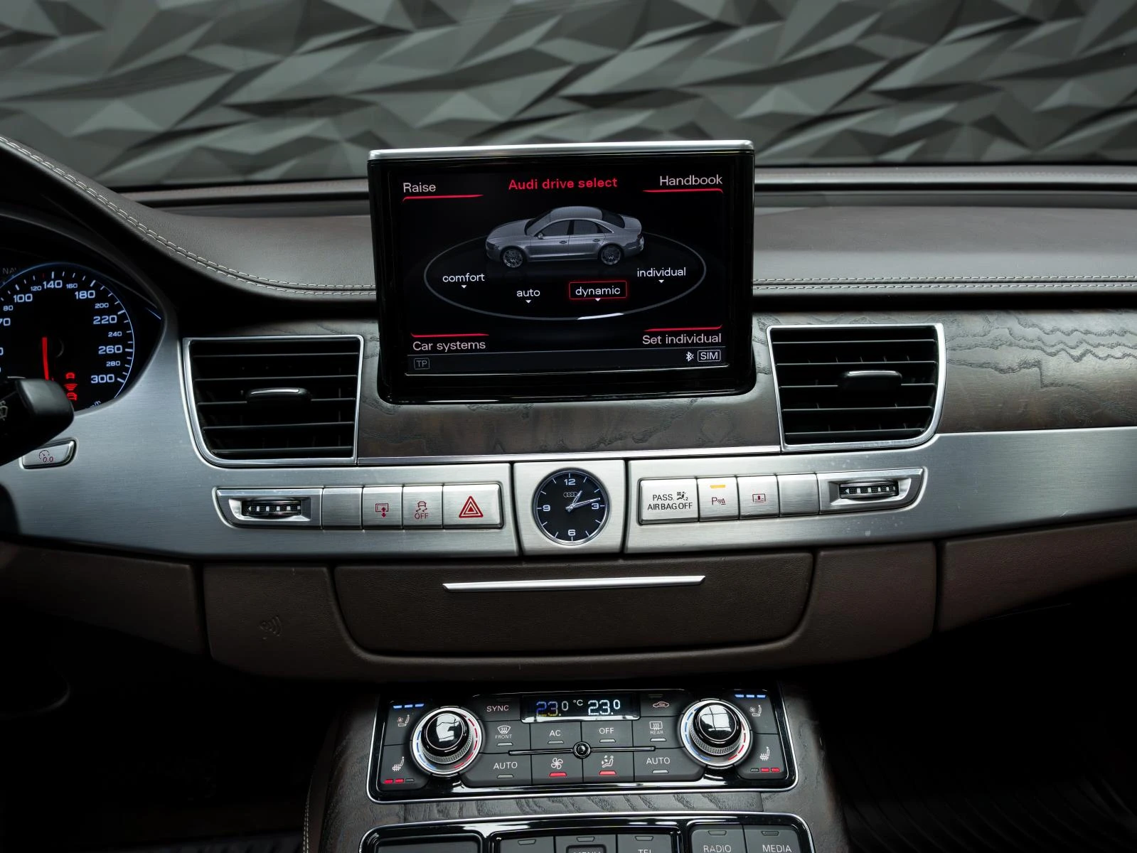 Audi A8 4.2 TDI* QUATTRO* BOSE* 3XTV* LONG* LED* ОБДУХВ* P, снимка 11 - Автомобили и джипове - 54257841