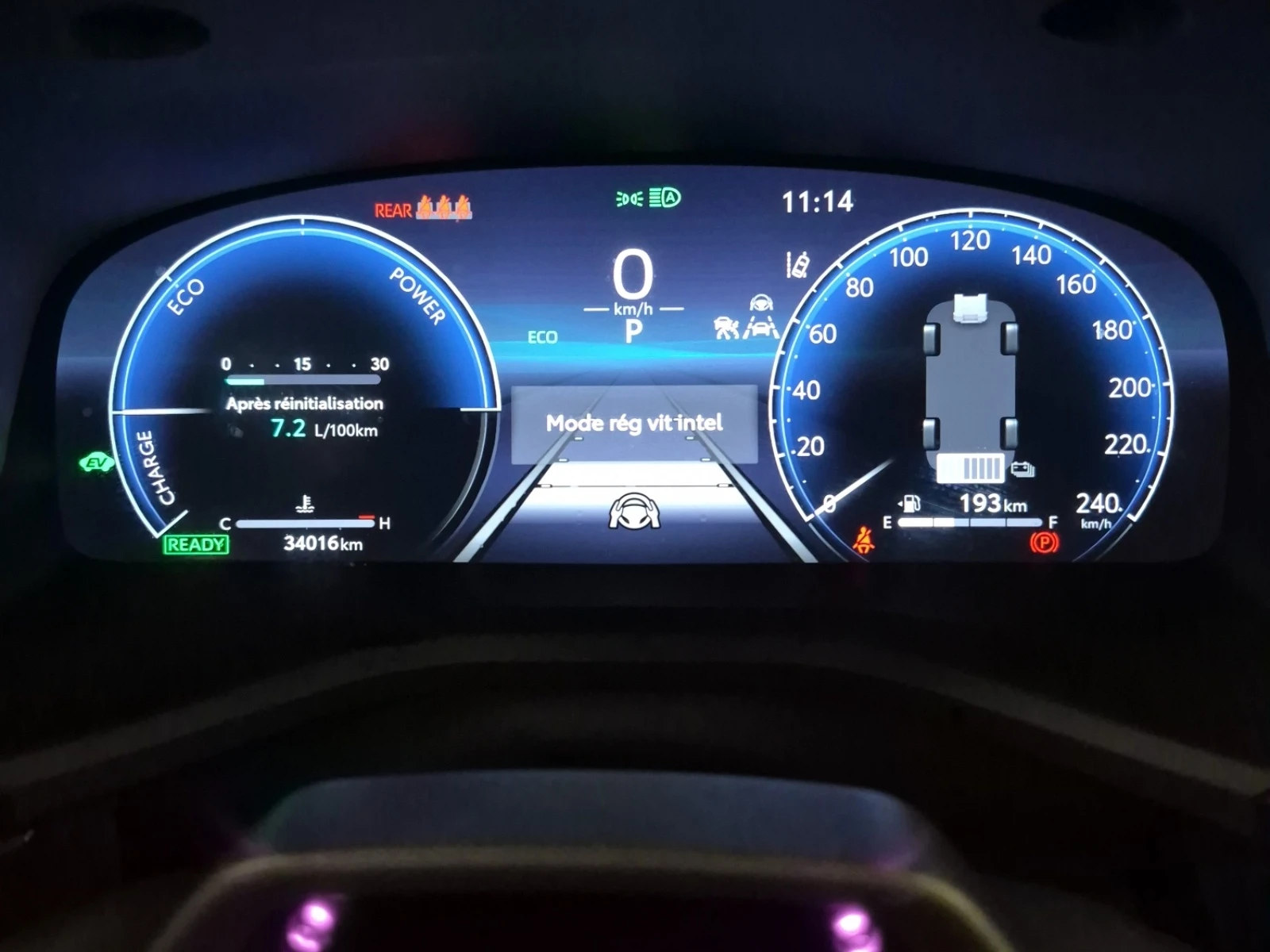 Toyota Camry XSE HYBRID * * CARFAX * * АВТО КРЕДИТ * * , снимка 7 - Автомобили и джипове - 54569301
