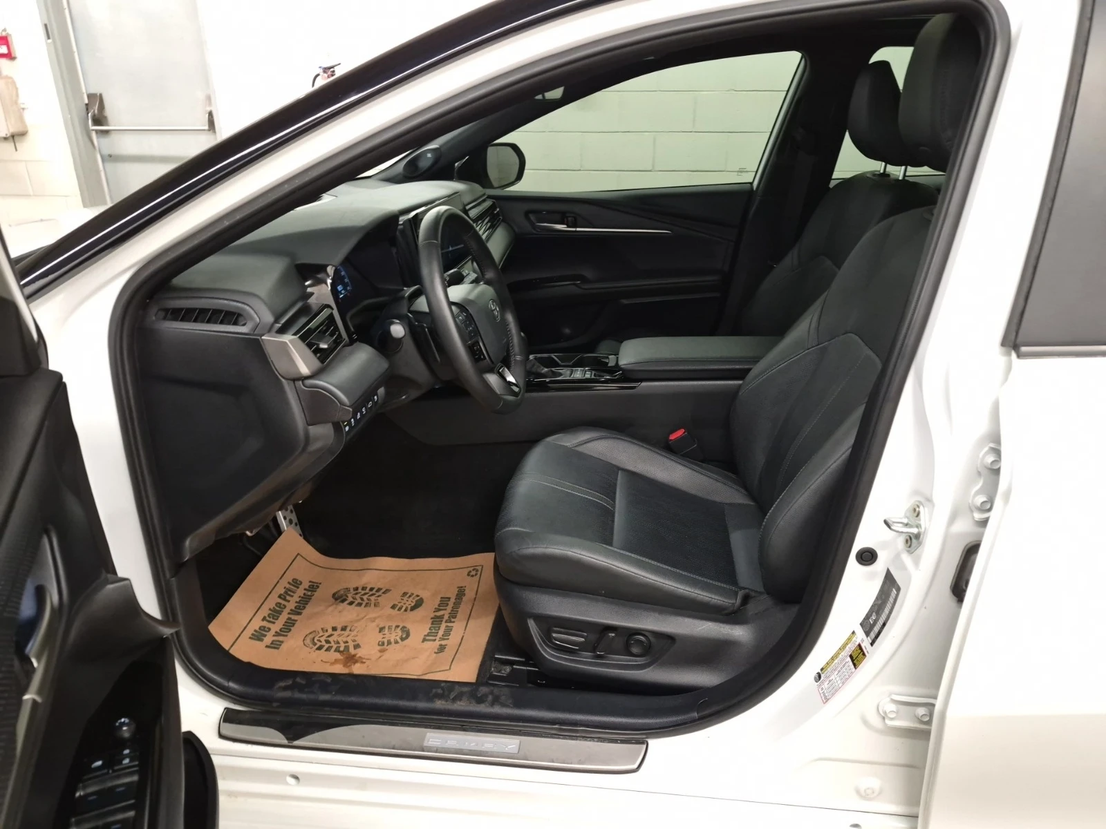Toyota Camry XSE HYBRID * * CARFAX * * АВТО КРЕДИТ * * , снимка 5 - Автомобили и джипове - 54569301