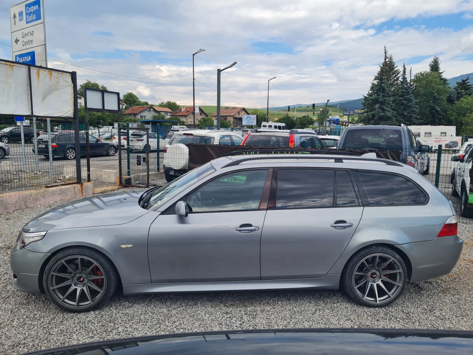 BMW 545 M-Paket!!HadUp!!Panorama!!GPL/LPG!!AUTOMATIC!!, снимка 3 - Автомобили и джипове - 54804192