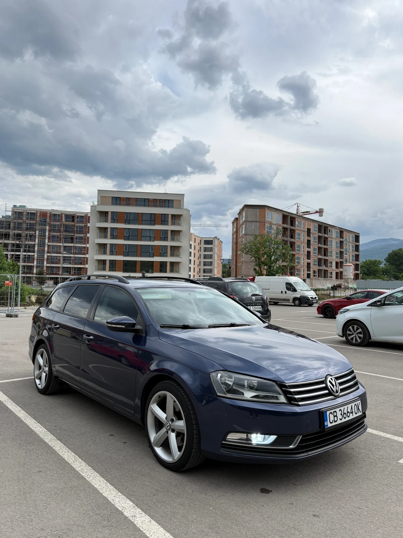 VW Passat 2.0TDI BLUEMOTION, снимка 6 - Автомобили и джипове - 54836237