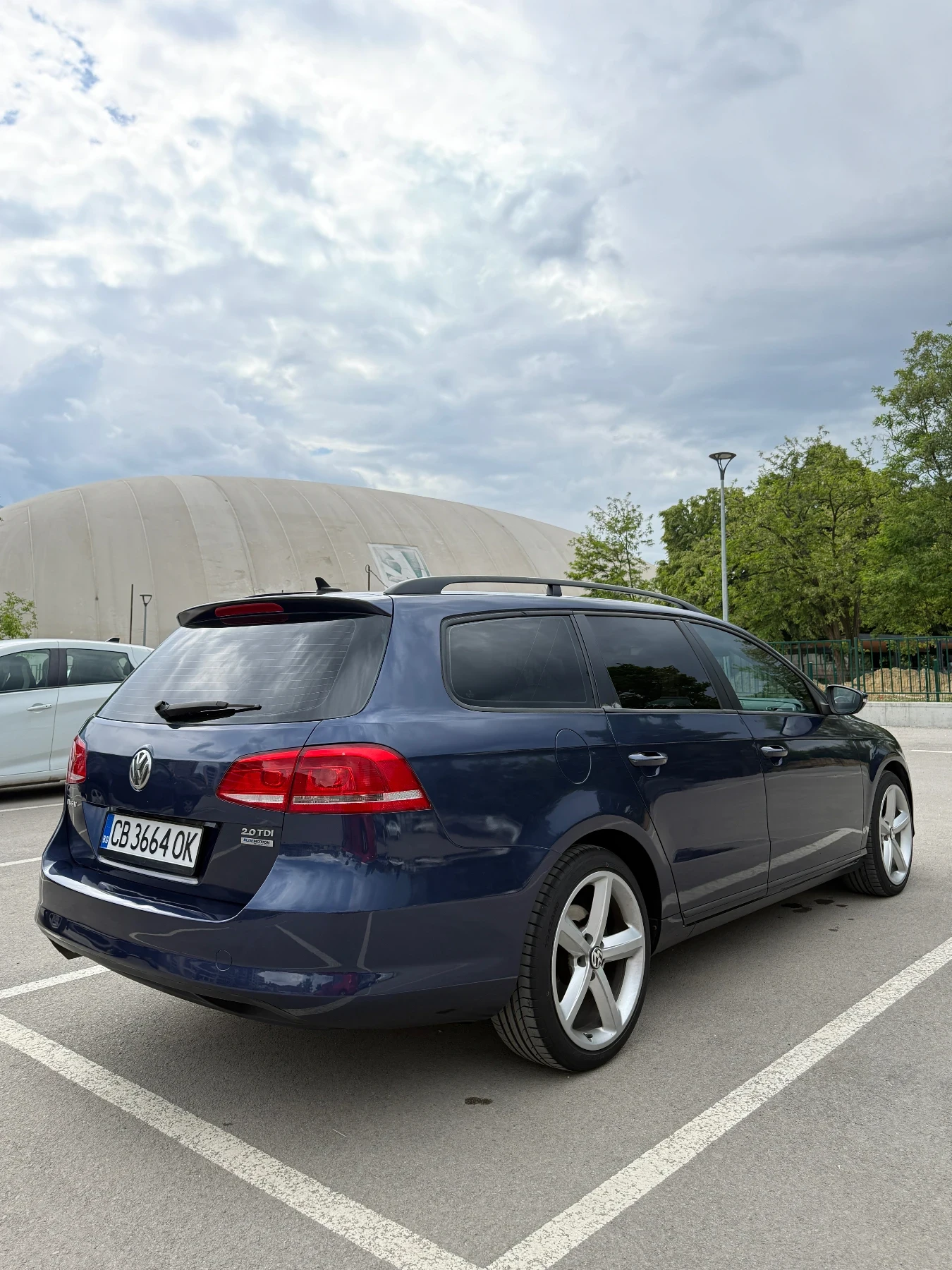 VW Passat 2.0TDI BLUEMOTION, снимка 4 - Автомобили и джипове - 54836237