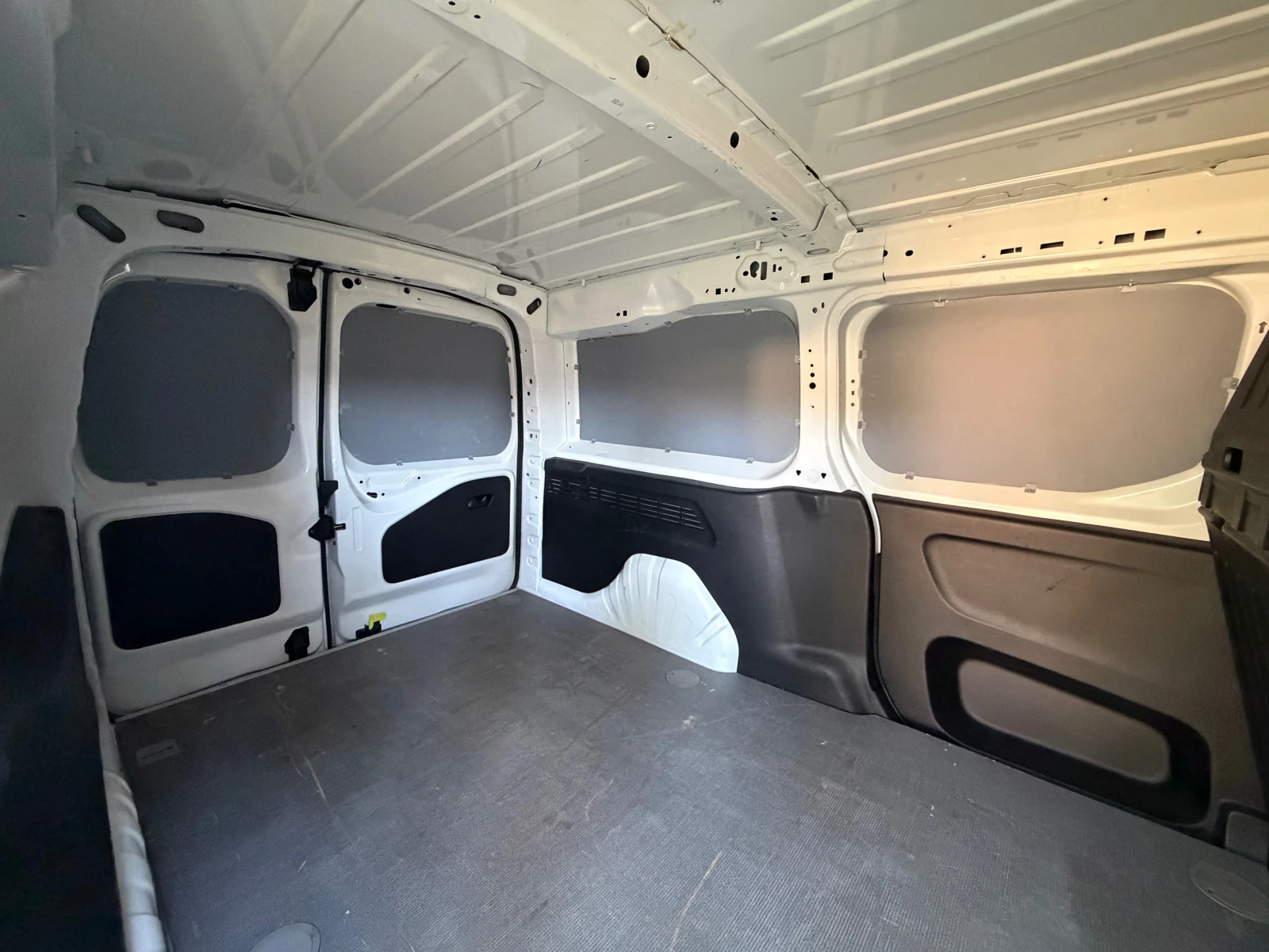 Citroen Berlingo 1.5 KLIMA MAXI EURO 6, снимка 13 - Автомобили и джипове - 55752580