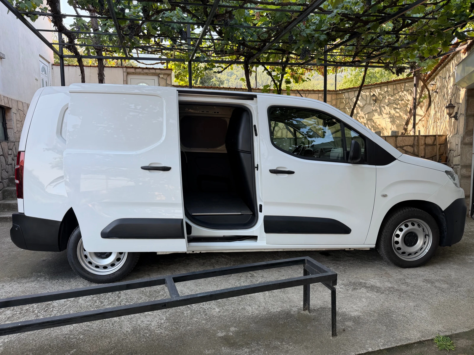 Citroen Berlingo 1.5 KLIMA MAXI EURO 6, снимка 12 - Автомобили и джипове - 55752580