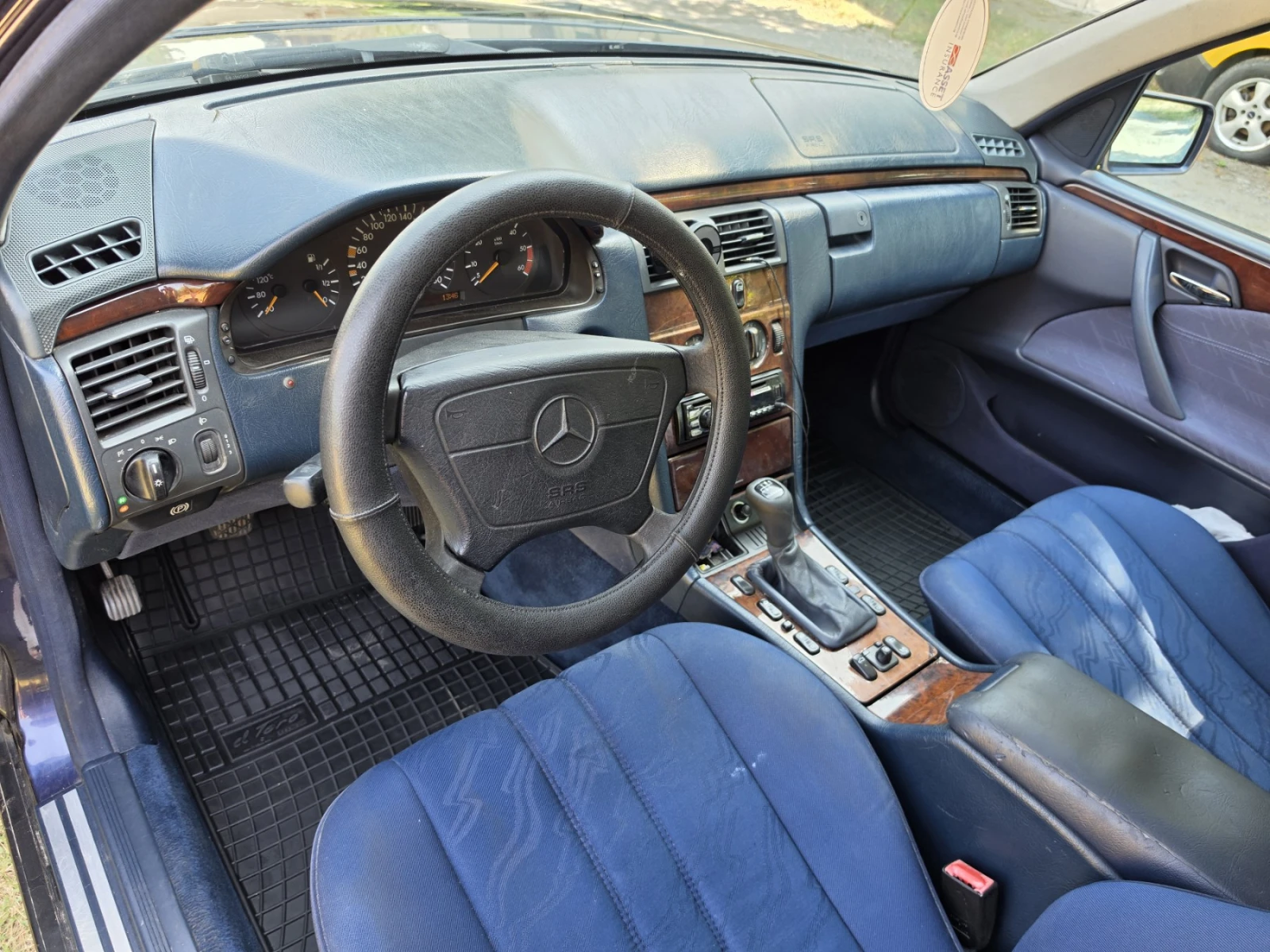 Mercedes-Benz E 250, снимка 9 - Автомобили и джипове - 55952690
