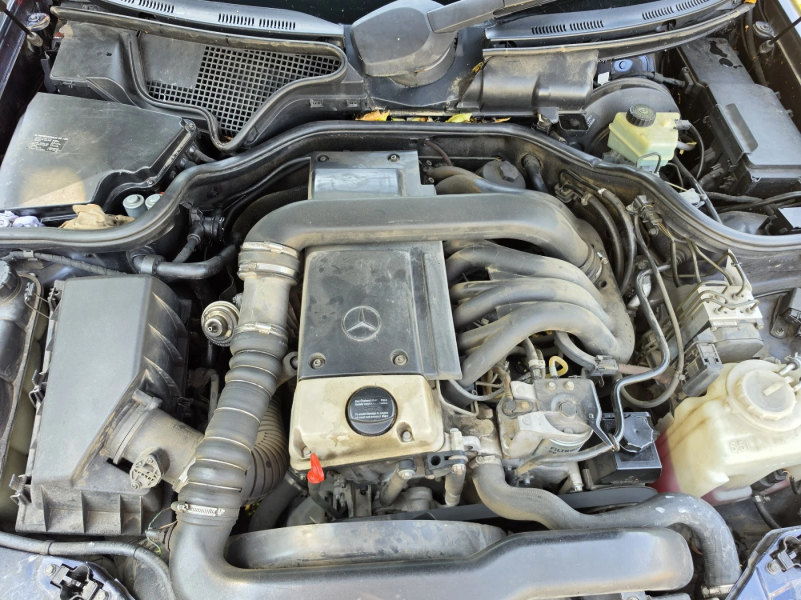 Mercedes-Benz E 250, снимка 6 - Автомобили и джипове - 55952690