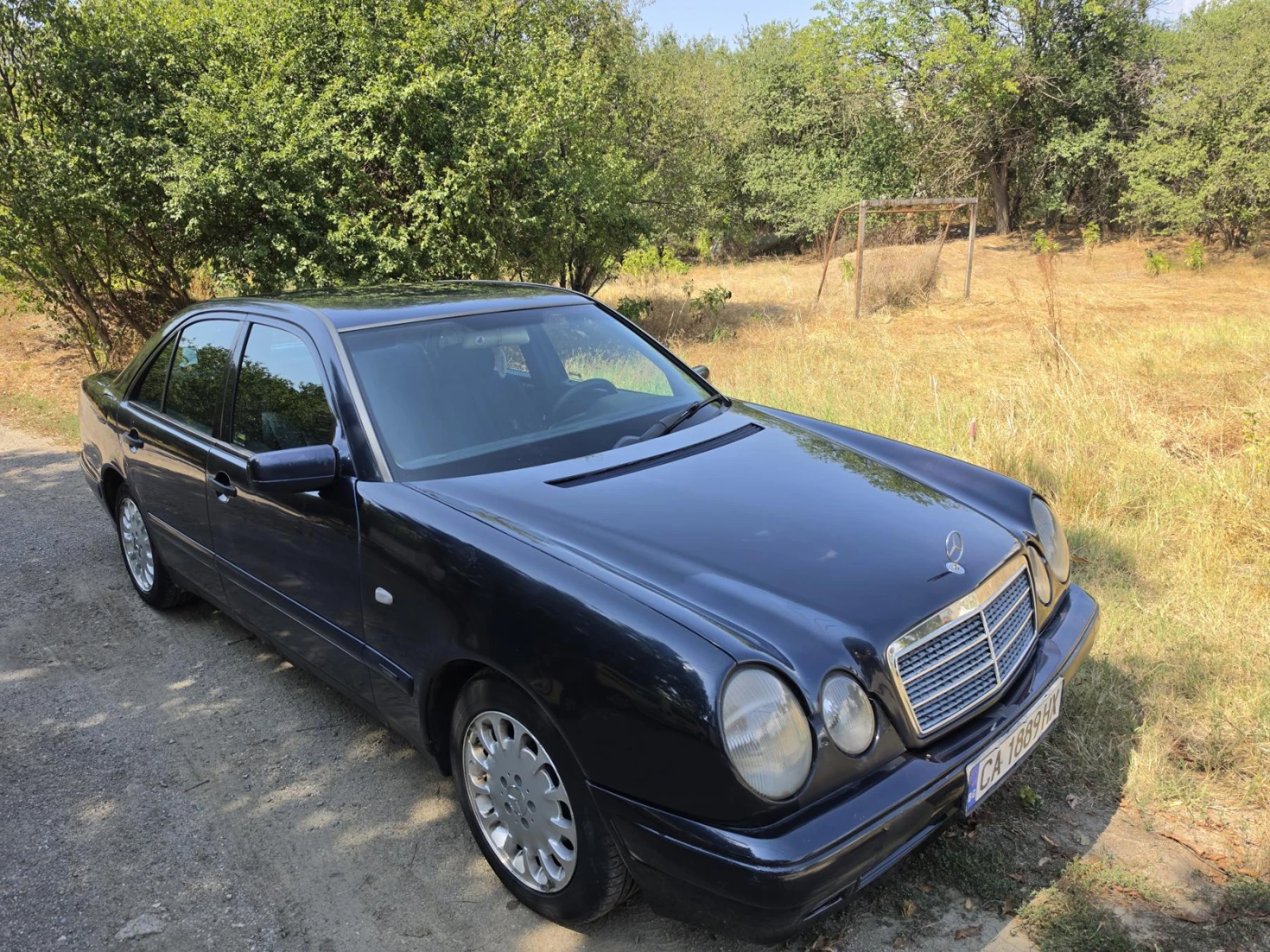 Mercedes-Benz E 250, снимка 3 - Автомобили и джипове - 55952690