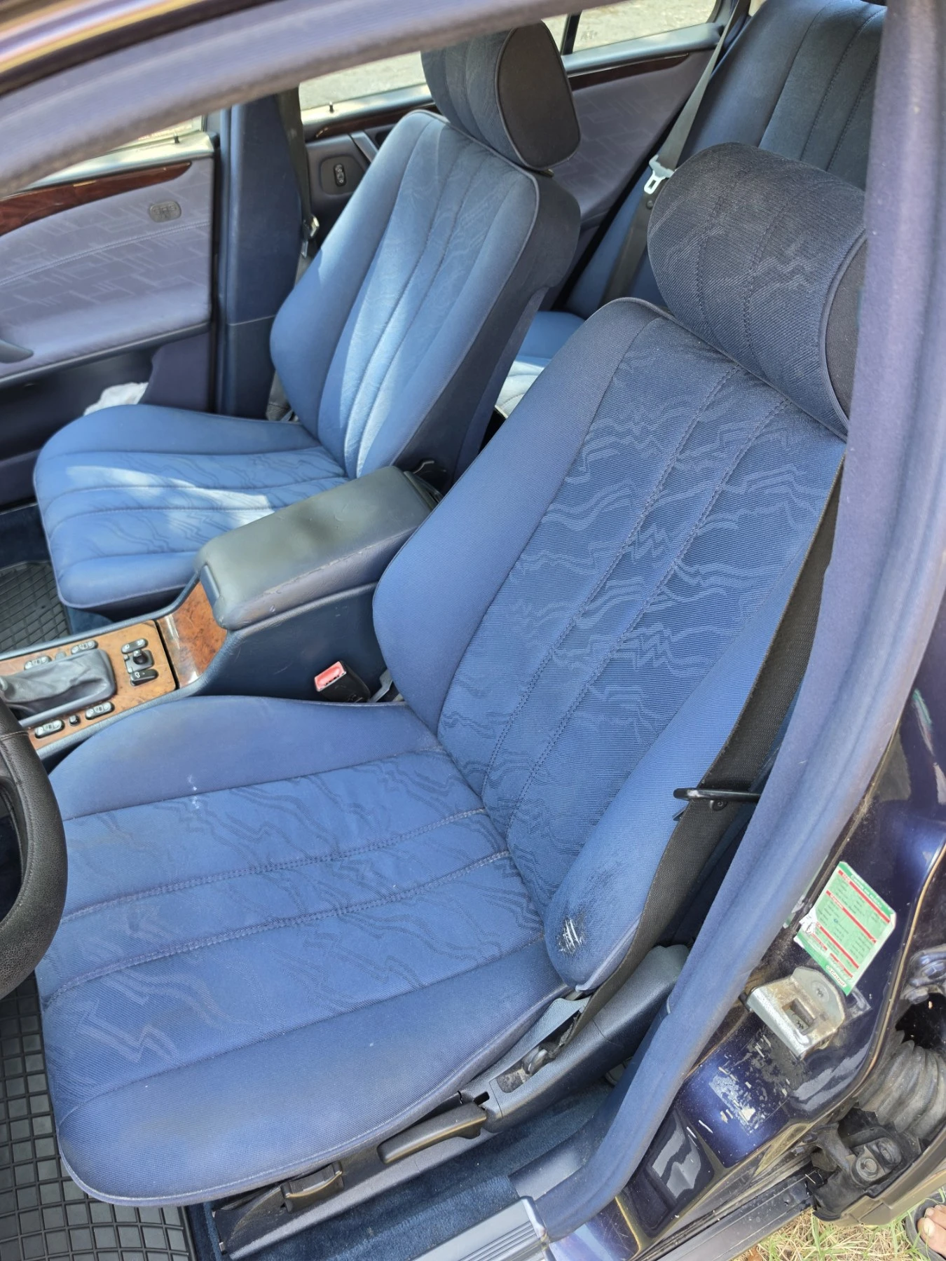 Mercedes-Benz E 250, снимка 8 - Автомобили и джипове - 55952690