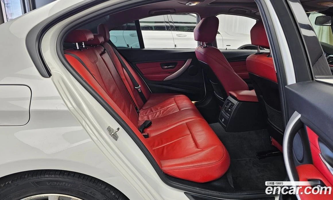 BMW 320 320d Sport, снимка 12 - Автомобили и джипове - 56156605