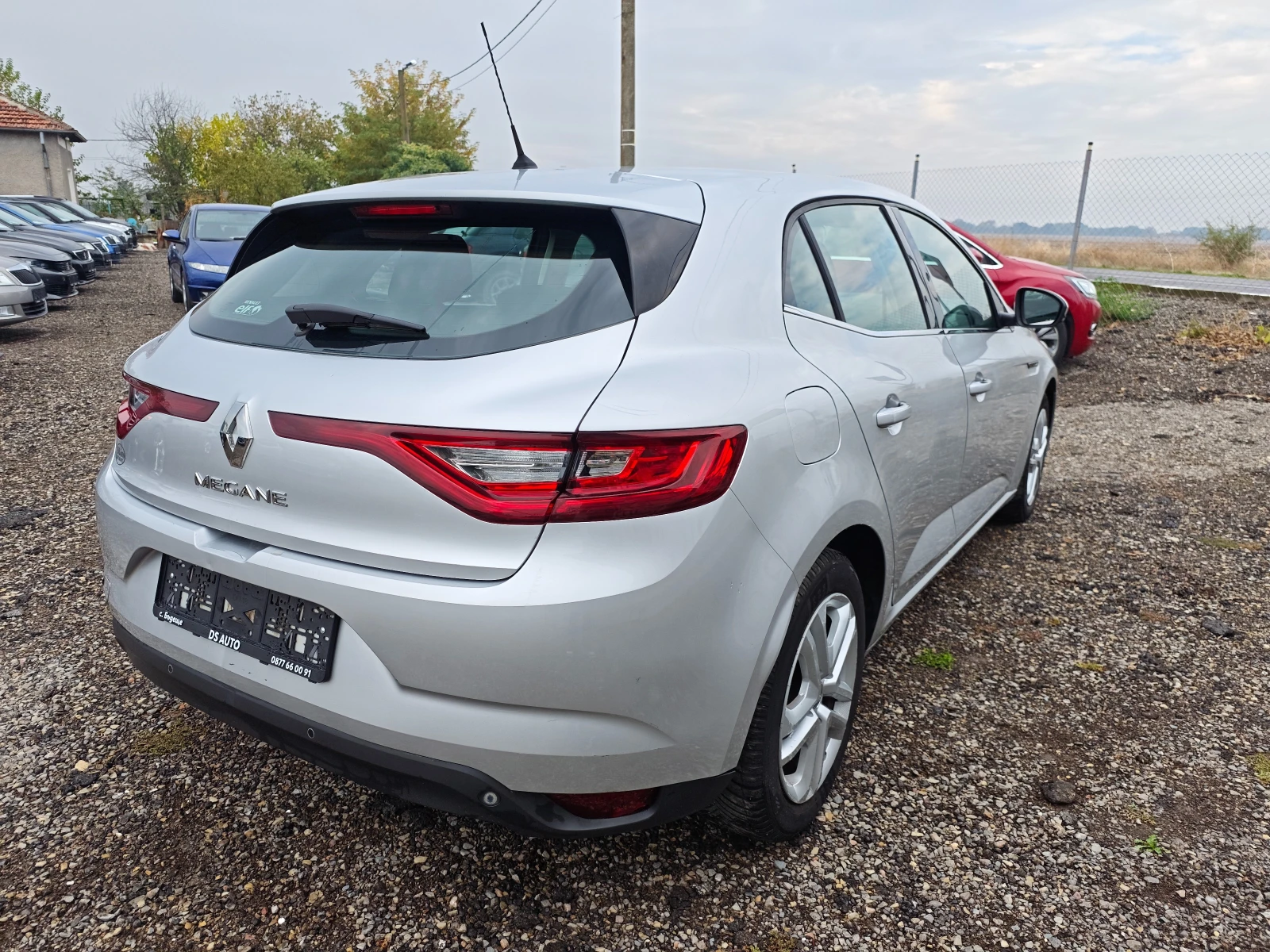Renault Megane 1.5DCI, снимка 5 - Автомобили и джипове - 56607837