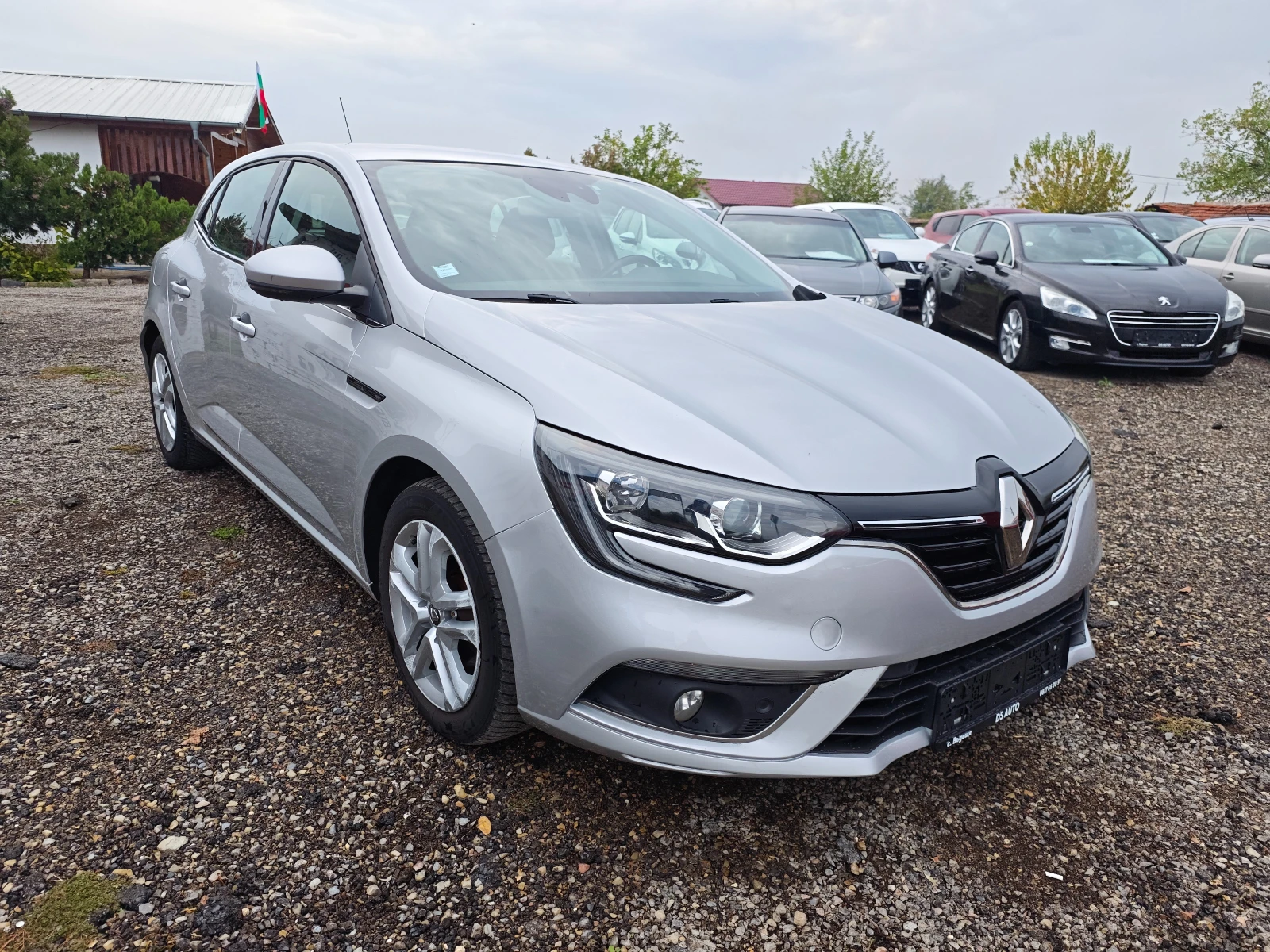 Renault Megane 1.5DCI, снимка 7 - Автомобили и джипове - 56607837