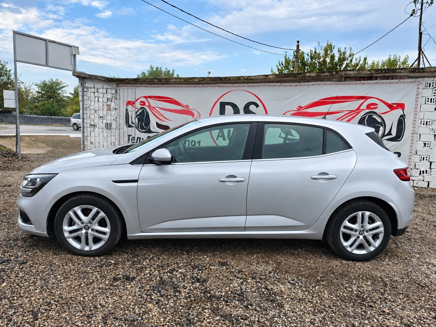 Renault Megane 1.5DCI, снимка 2 - Автомобили и джипове - 56607837