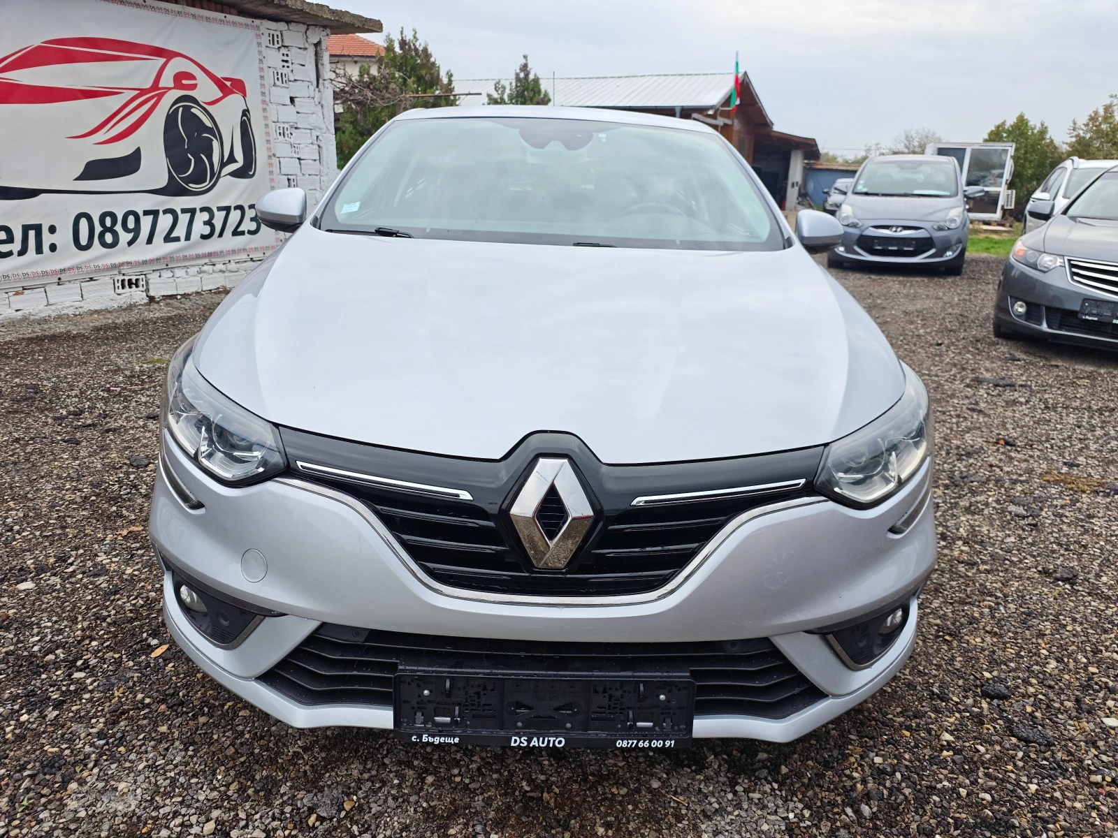 Renault Megane 1.5DCI, снимка 8 - Автомобили и джипове - 56607837
