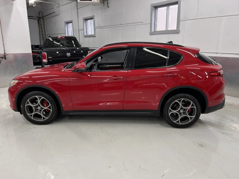 Alfa Romeo Stelvio SPORT HARMAN/KARDON* CAM* ПОДГРЕВ* KEYLESS* , снимка 2 - Автомобили и джипове - 52467314