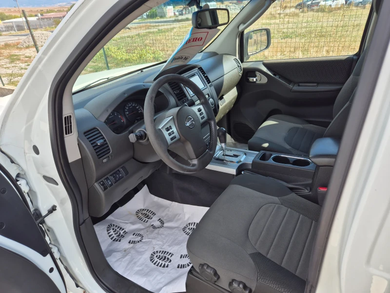 Nissan Navara 2.5 dci, снимка 3 - Автомобили и джипове - 52540197