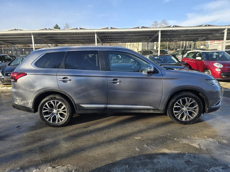 Mitsubishi Outlander 2.2 150к.с 4х4 Instyle Plus Navi, снимка 8 - Автомобили и джипове - 53118265