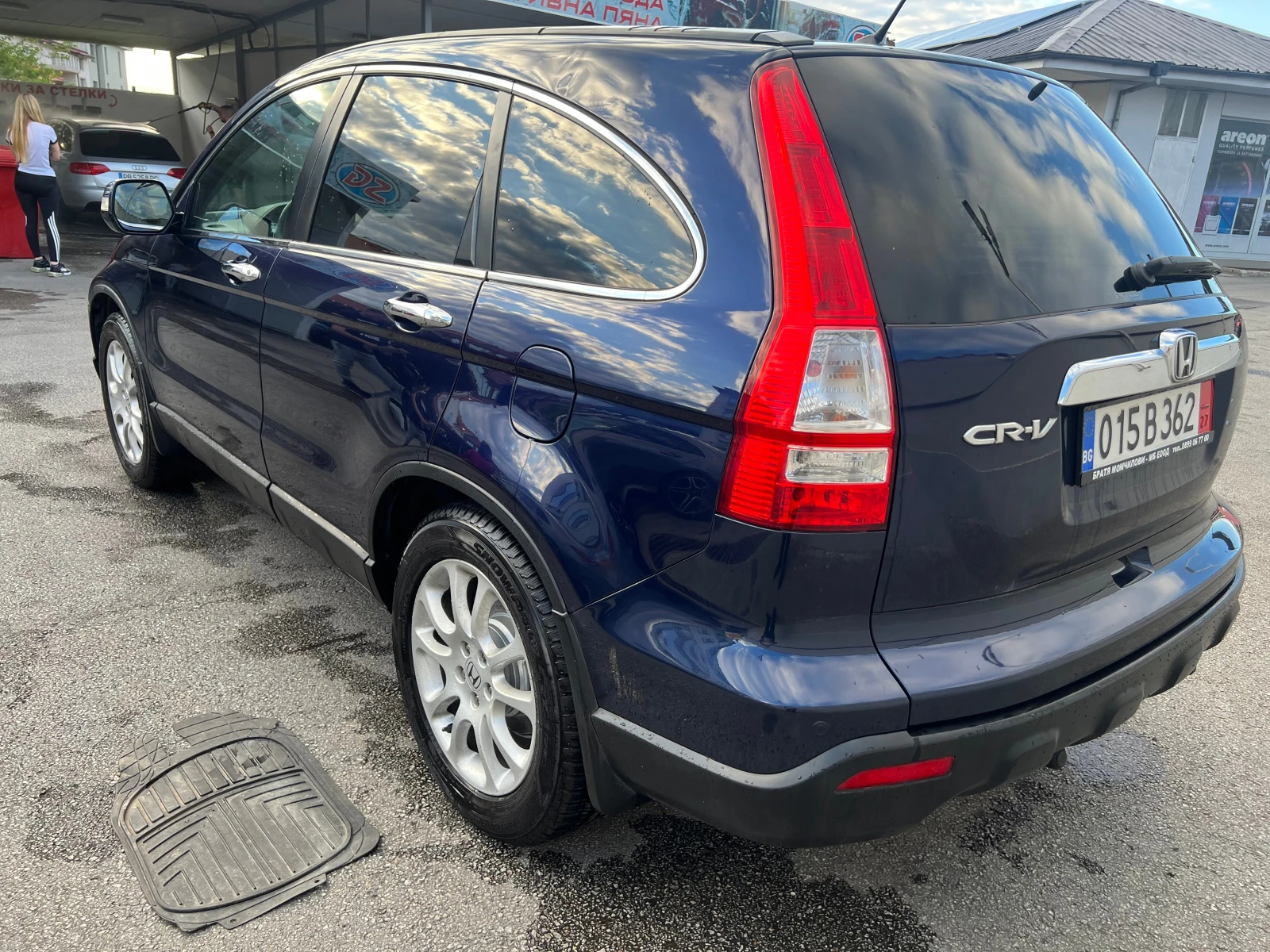 Honda Cr-v 2.0i VTEC EXECUTIVE, снимка 4 - Автомобили и джипове - 53880172