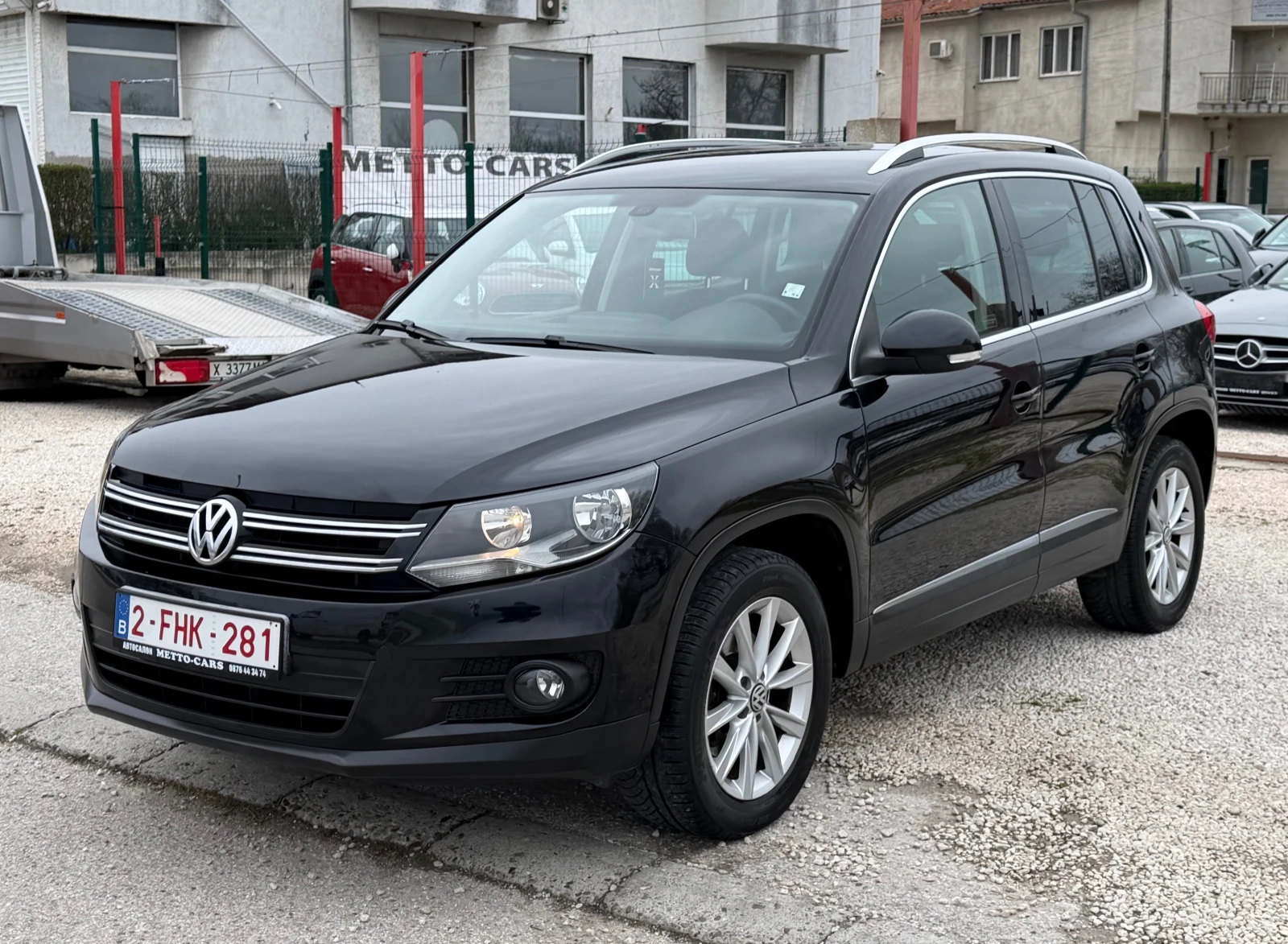 VW Tiguan 2.0TDI* Highline* FACE* NAVI* Камера* Подгрев, снимка 15 - Автомобили и джипове - 54020356