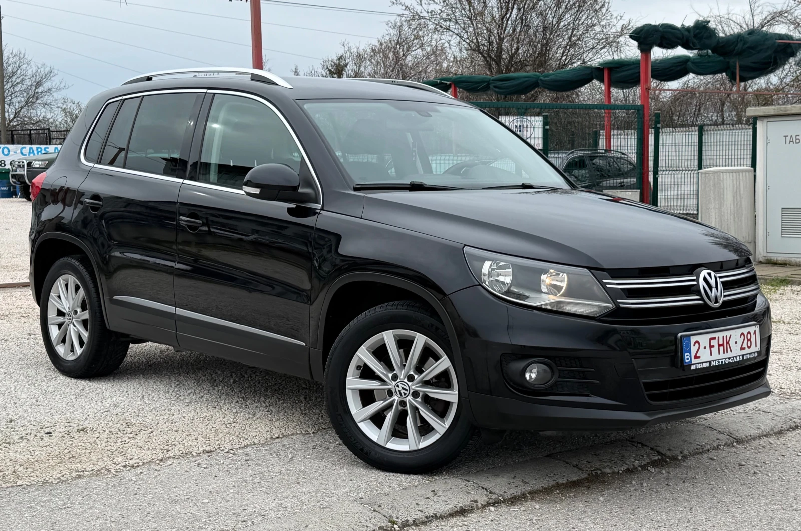 VW Tiguan 2.0TDI* Highline* FACE* NAVI* Камера* Подгрев, снимка 5 - Автомобили и джипове - 54020356