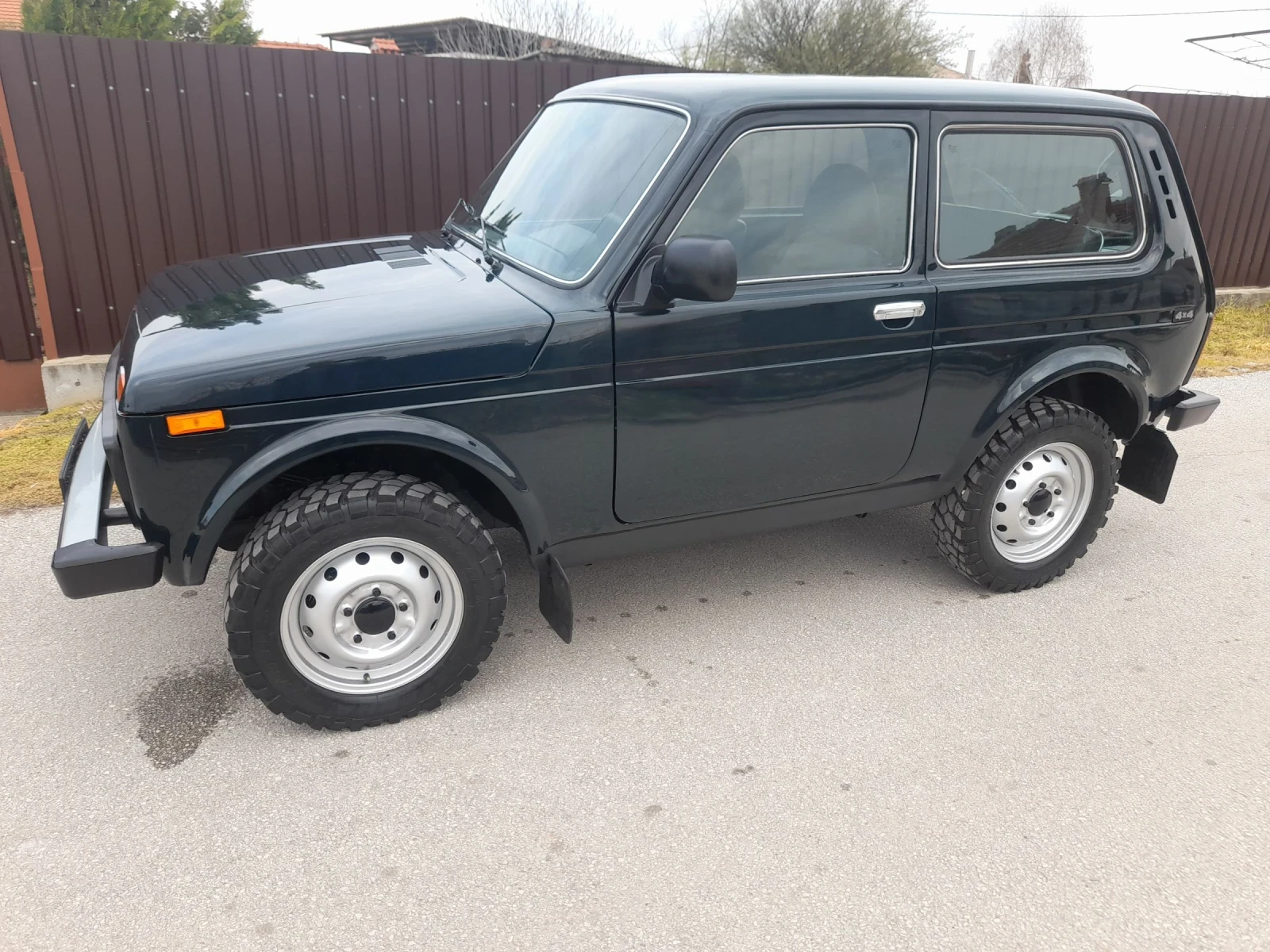 Lada Niva 1.7, снимка 16 - Автомобили и джипове - 54045167
