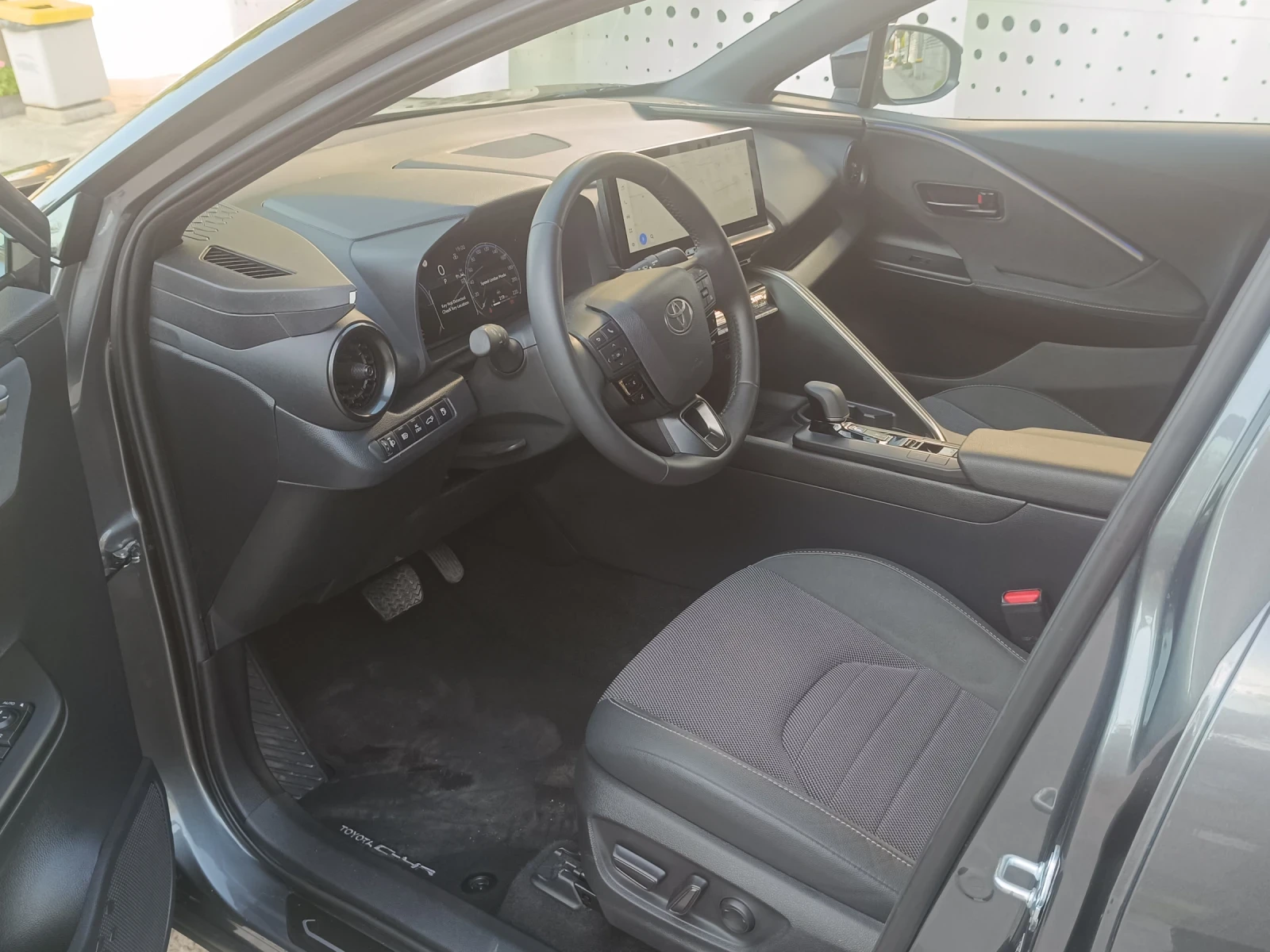 Toyota C-HR 2.0 Plugin Hibrid, снимка 9 - Автомобили и джипове - 54315646