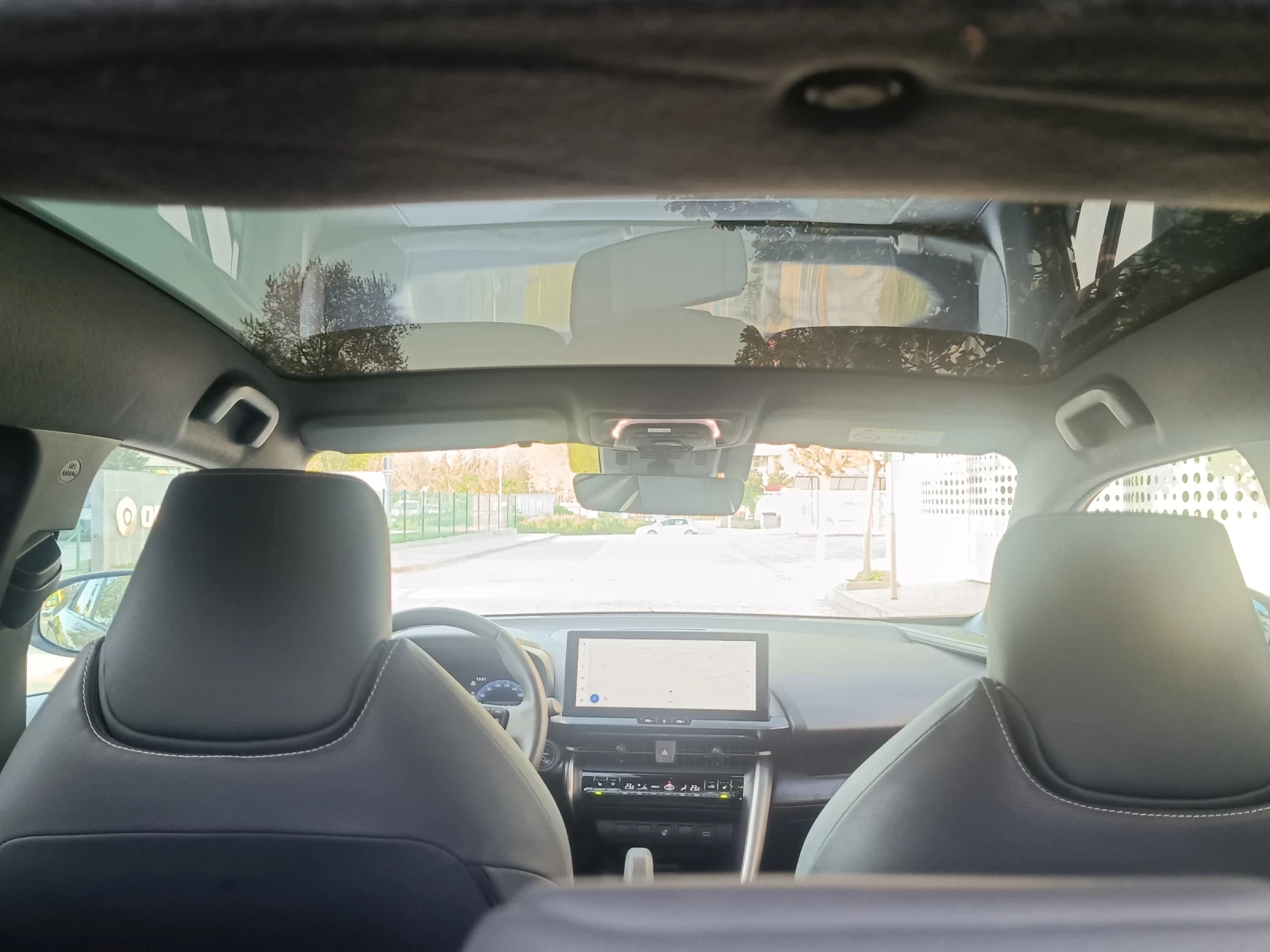 Toyota C-HR 2.0 Plugin Hibrid, снимка 12 - Автомобили и джипове - 54315646