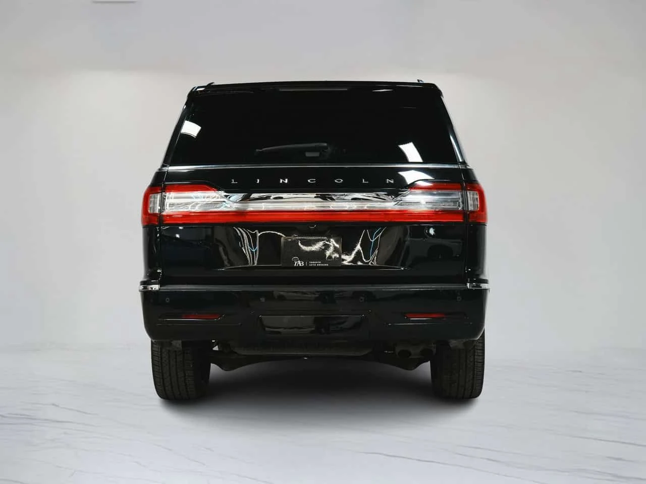 Lincoln Navigator * Select * 7 PASS | HUD | PANO | 22 IN, снимка 6 - Автомобили и джипове - 54457064