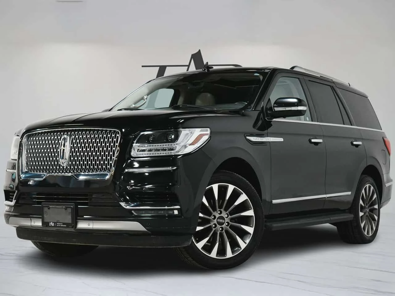 Lincoln Navigator * Select * 7 PASS | HUD | PANO | 22 IN, снимка 3 - Автомобили и джипове - 54457064