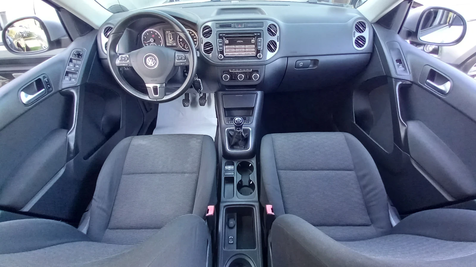 VW Tiguan, снимка 13 - Автомобили и джипове - 54704735