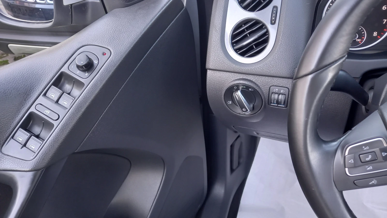 VW Tiguan, снимка 2 - Автомобили и джипове - 54704735