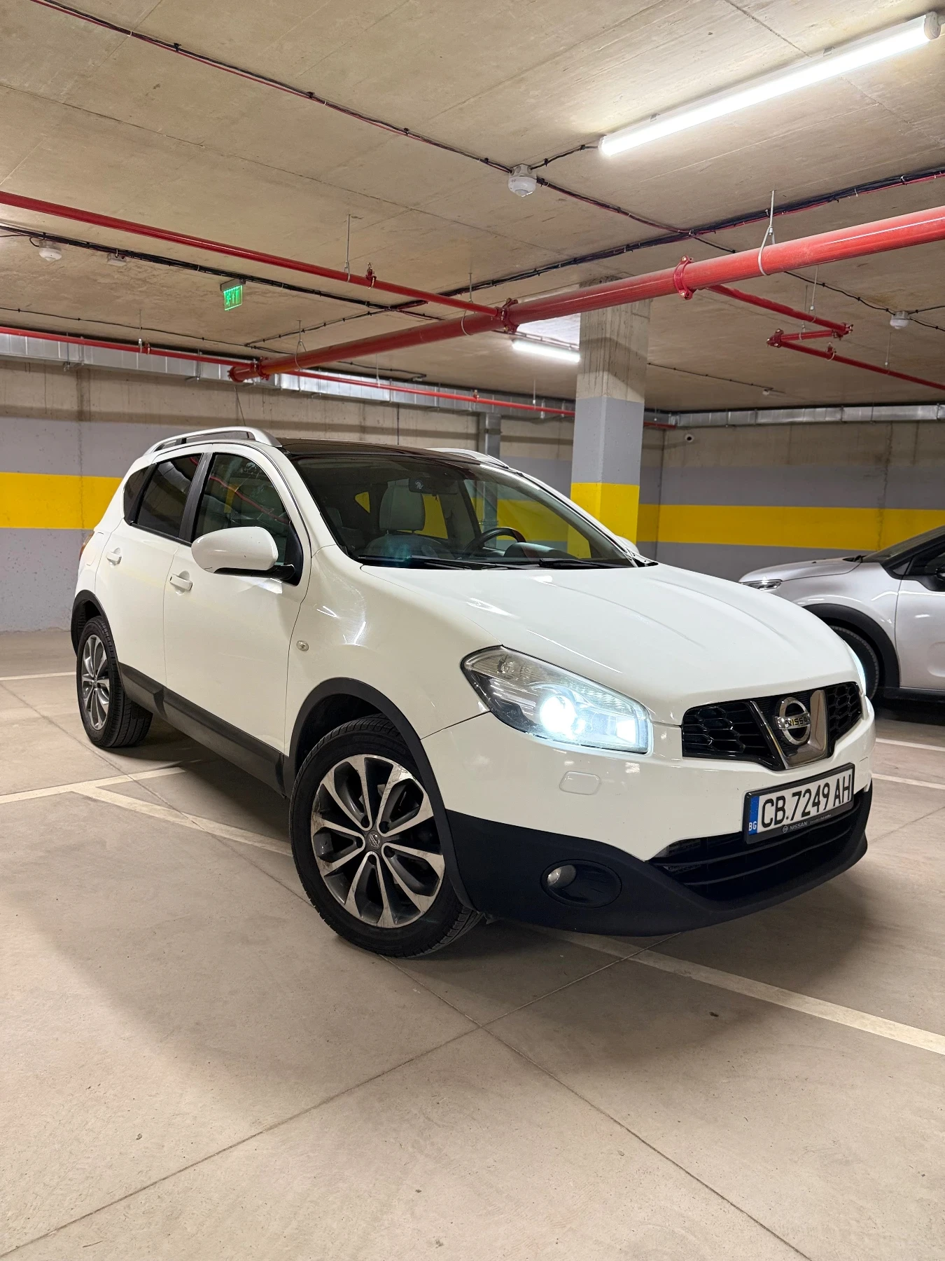 Nissan Qashqai, снимка 8 - Автомобили и джипове - 54782459